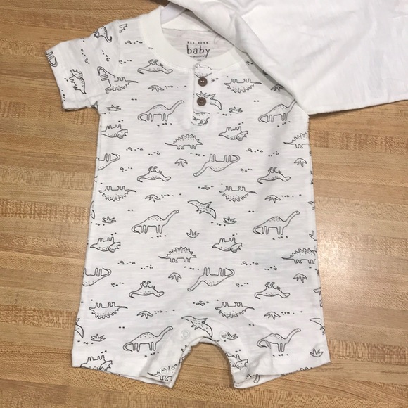 🦖 RAE DUNN BABY “ROAR” DINOSAUR OUTFIT 0-3 months romper Henley button baby - Picture 3 of 4